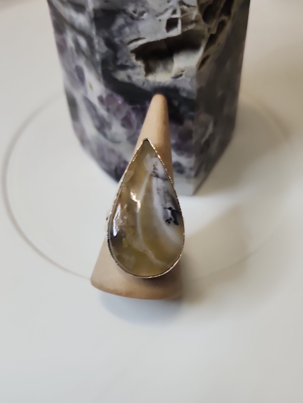 Teardrop Druzy Agate Statement Ring - Cream Tones